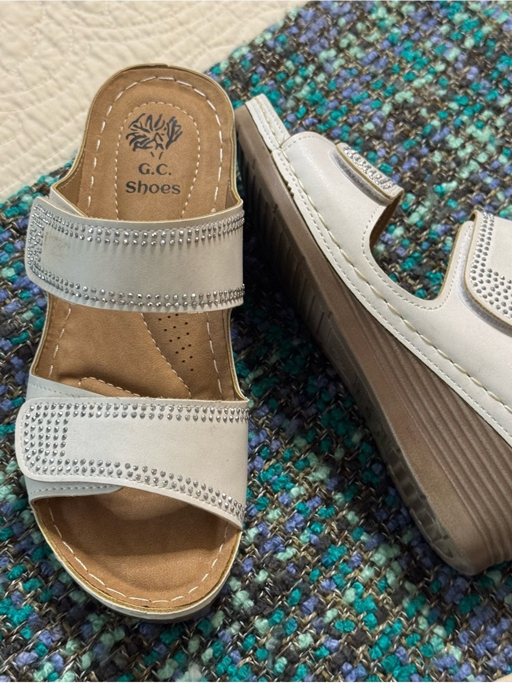 G.C. Shoes Women's White Rhinestone-Trim Slide Clogs